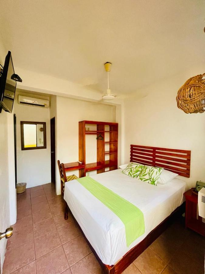 Hotel Casa De La Palma Bed & Breakfast زيهواتانيجو المظهر الخارجي الصورة
